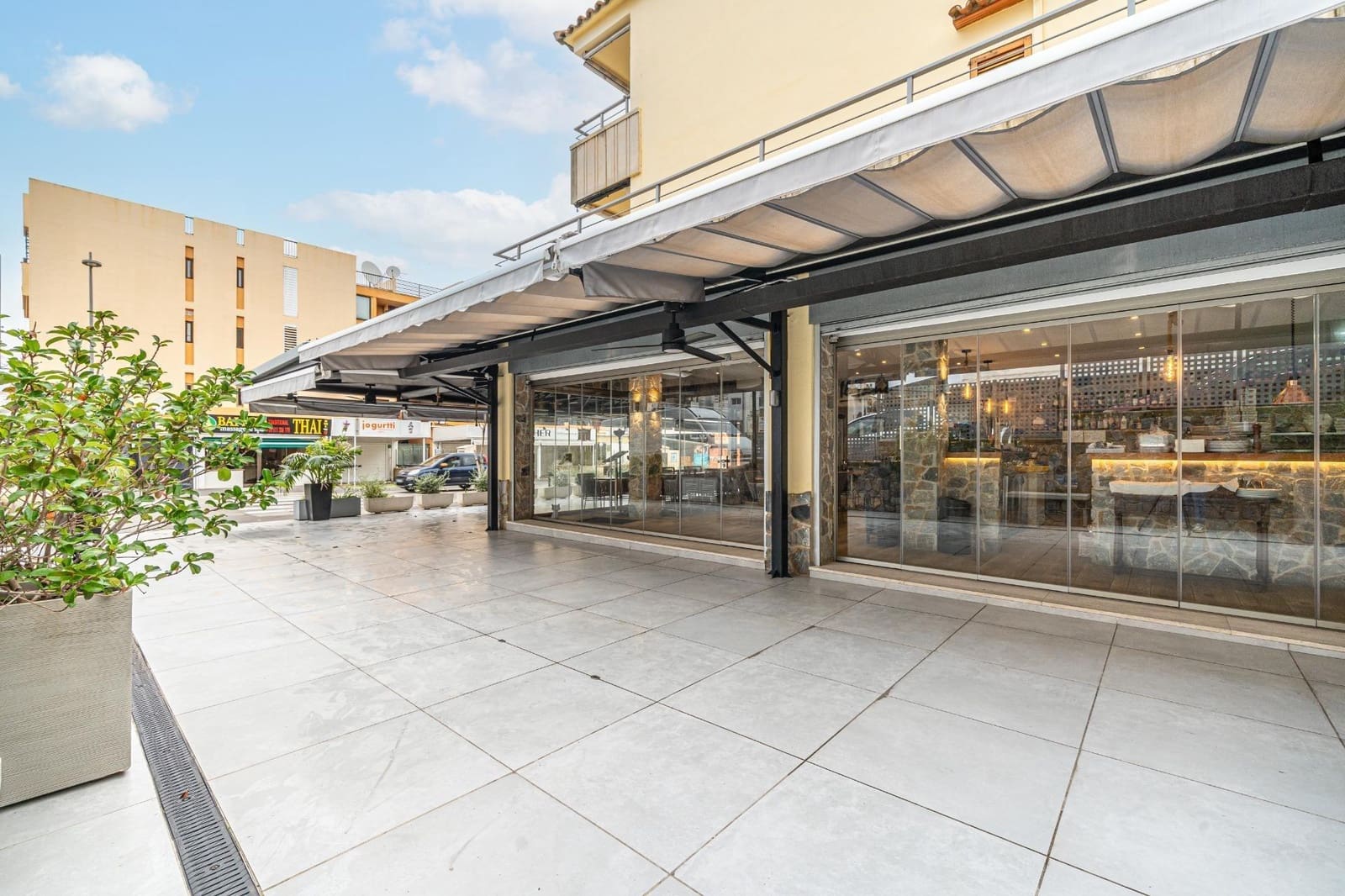 Kommersiell til leie i Santa Ponsa - € 4 000 (Ref: 9812281)