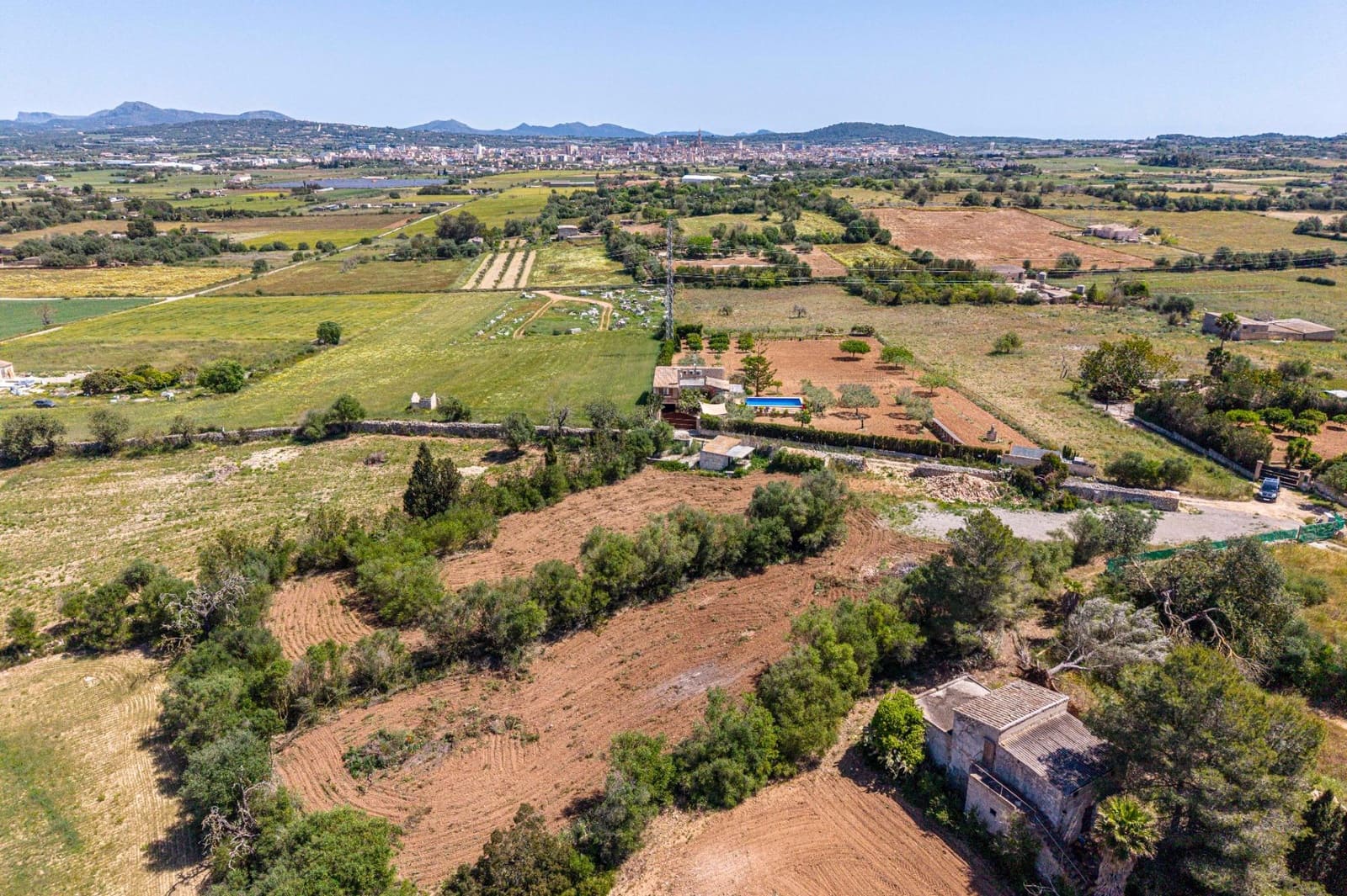 Finca/Country House for sale in Manacor - € 180,000 (Ref: 9820347)
