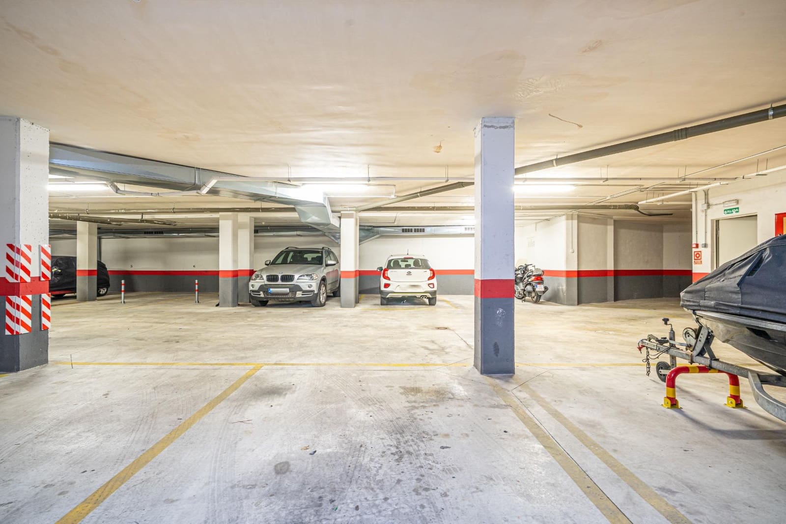 Garage zu vermieten in Coll d'en Rabassa - 120 € (Ref: 9833845)