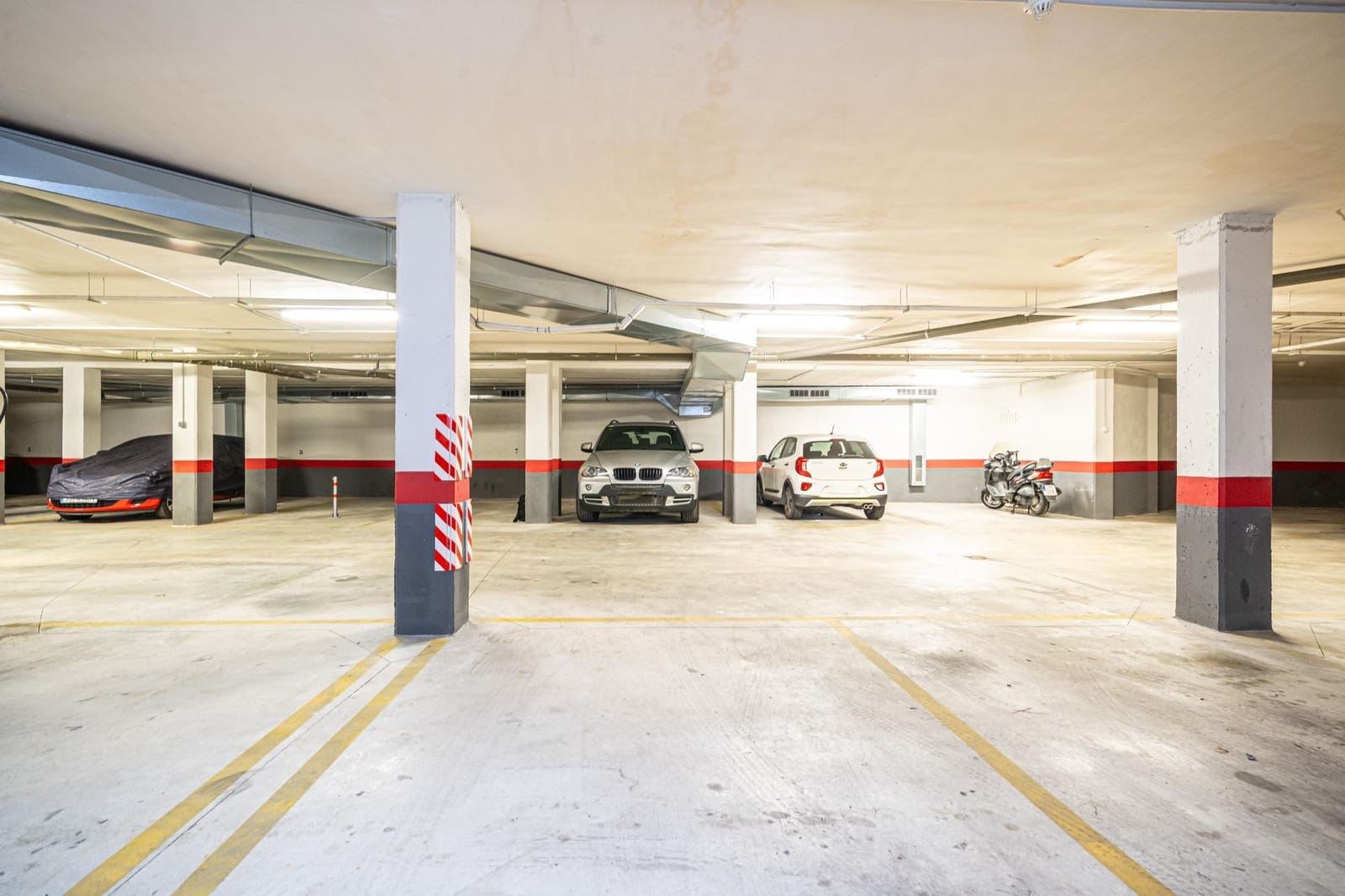 Garage zu vermieten in Coll d'en Rabassa - 120 € (Ref: 9833845)