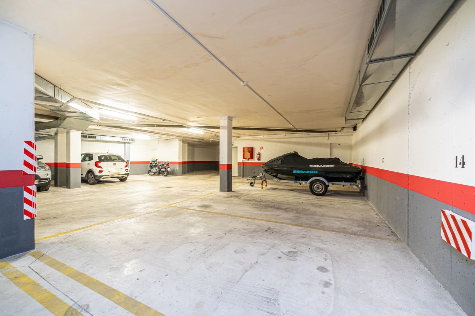 Garage zu vermieten in Coll d'en Rabassa - 120 € (Ref: 9833845)