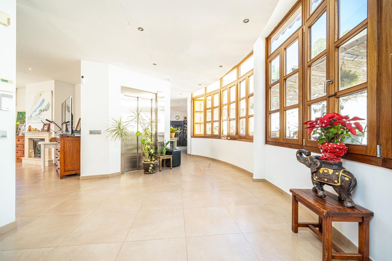 5 bedroom Villa for sale in Peguera / Paguera with pool garage - € 1,800,000 (Ref: 9839466)
