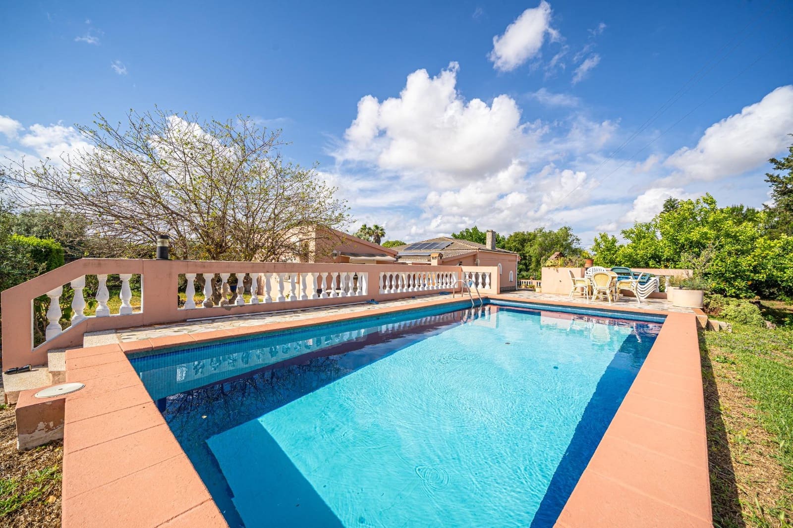 Chalet de 3 habitaciones en Son Ferriol en venta con piscina garaje - 690.000 € (Ref: 9839467)
