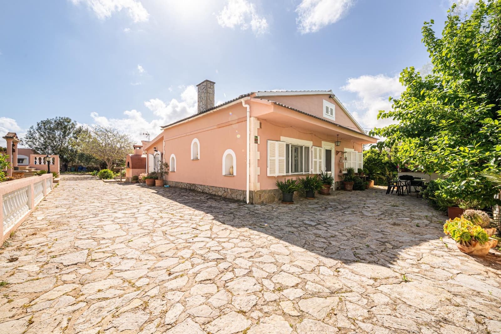 Chalet de 3 habitaciones en Son Ferriol en venta con piscina garaje - 690.000 € (Ref: 9839467)
