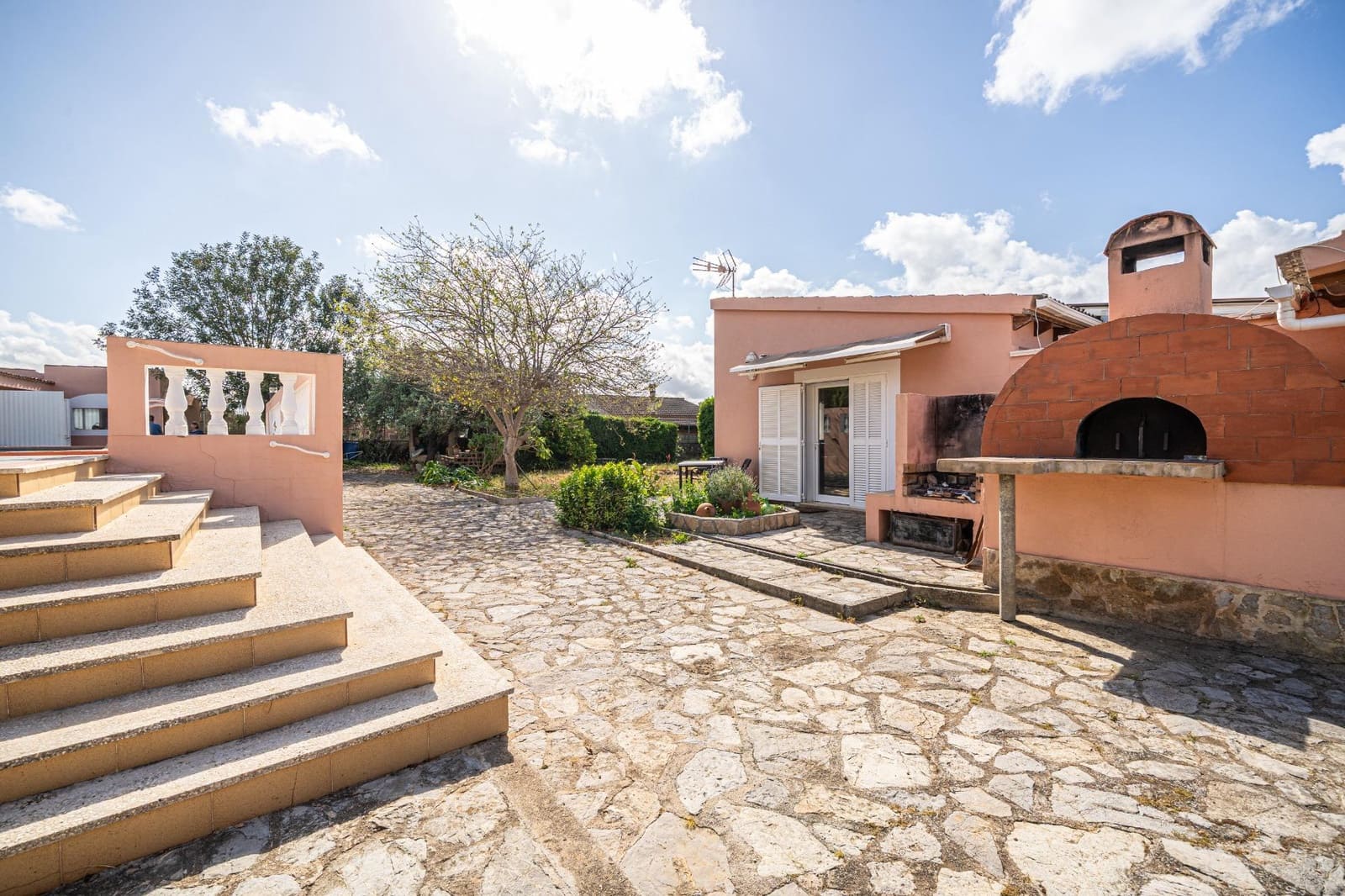 3 quarto Moradia para venda em Son Ferriol com piscina garagem - 690 000 € (Ref: 9839467)