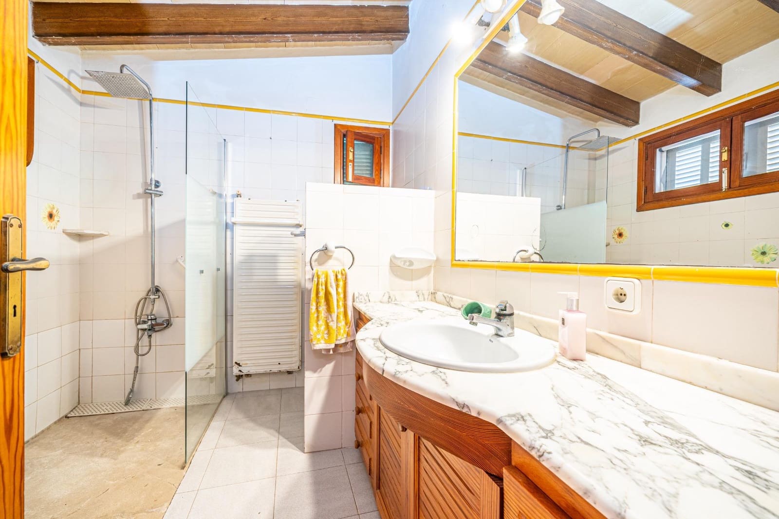3 quarto Moradia para venda em Son Ferriol com piscina garagem - 690 000 € (Ref: 9839467)