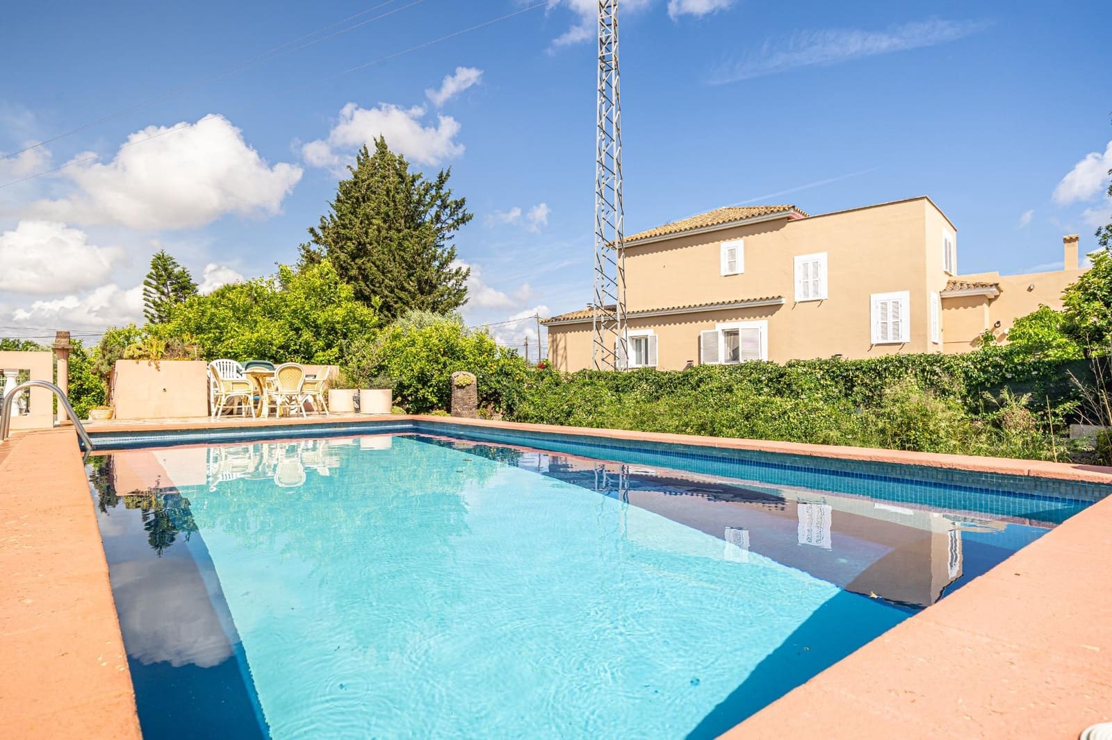 3 quarto Moradia para venda em Son Ferriol com piscina garagem - 690 000 € (Ref: 9839467)