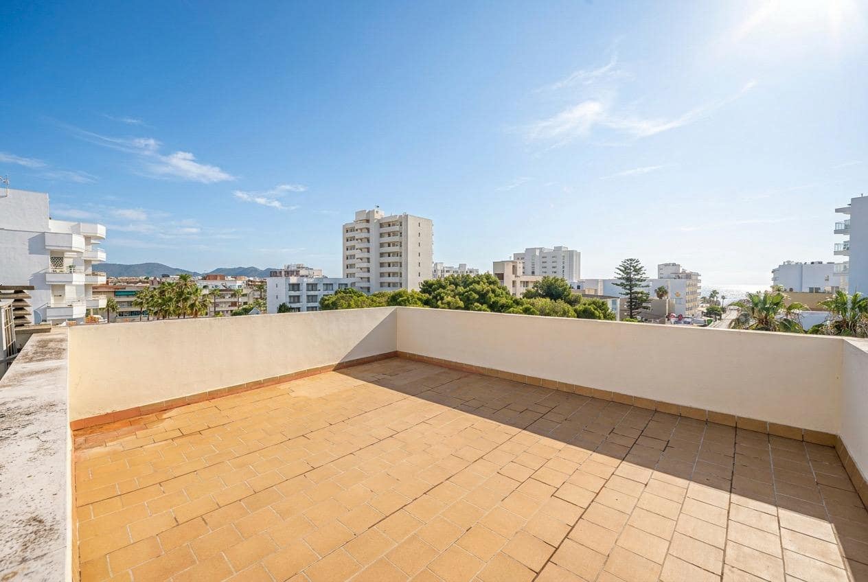 2 bedroom Flat for sale in Sant Llorenc des Cardassar - € 299,900 (Ref: 9839468)