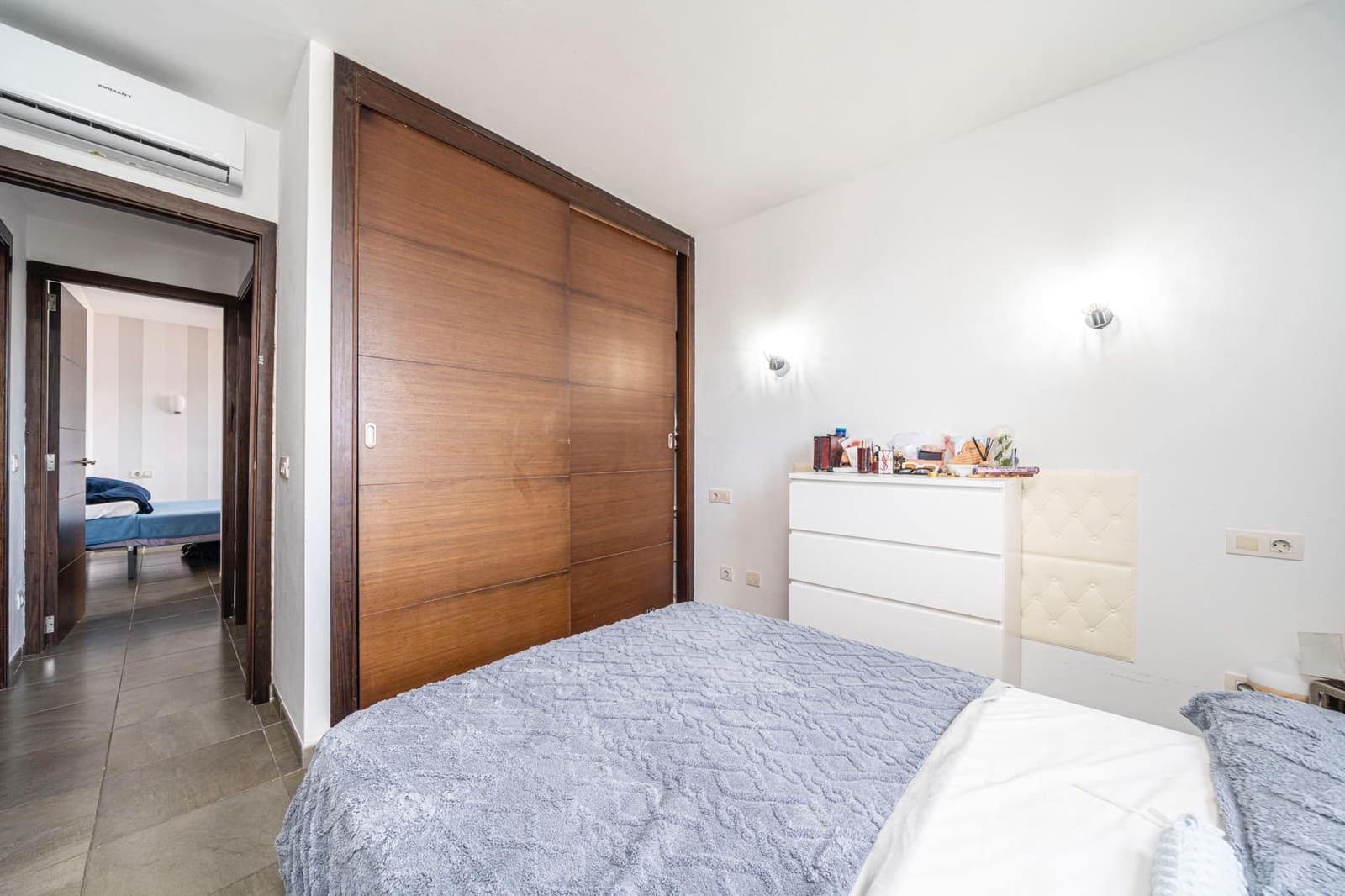 2 bedroom Flat for sale in Sant Llorenc des Cardassar - € 299,900 (Ref: 9839468)