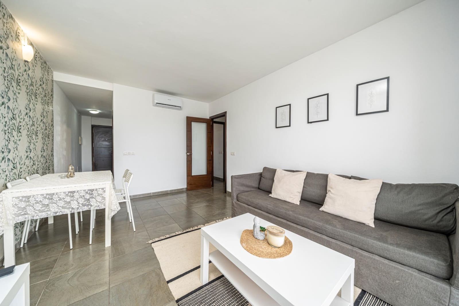 2 bedroom Flat for sale in Sant Llorenc des Cardassar - € 299,900 (Ref: 9839468)