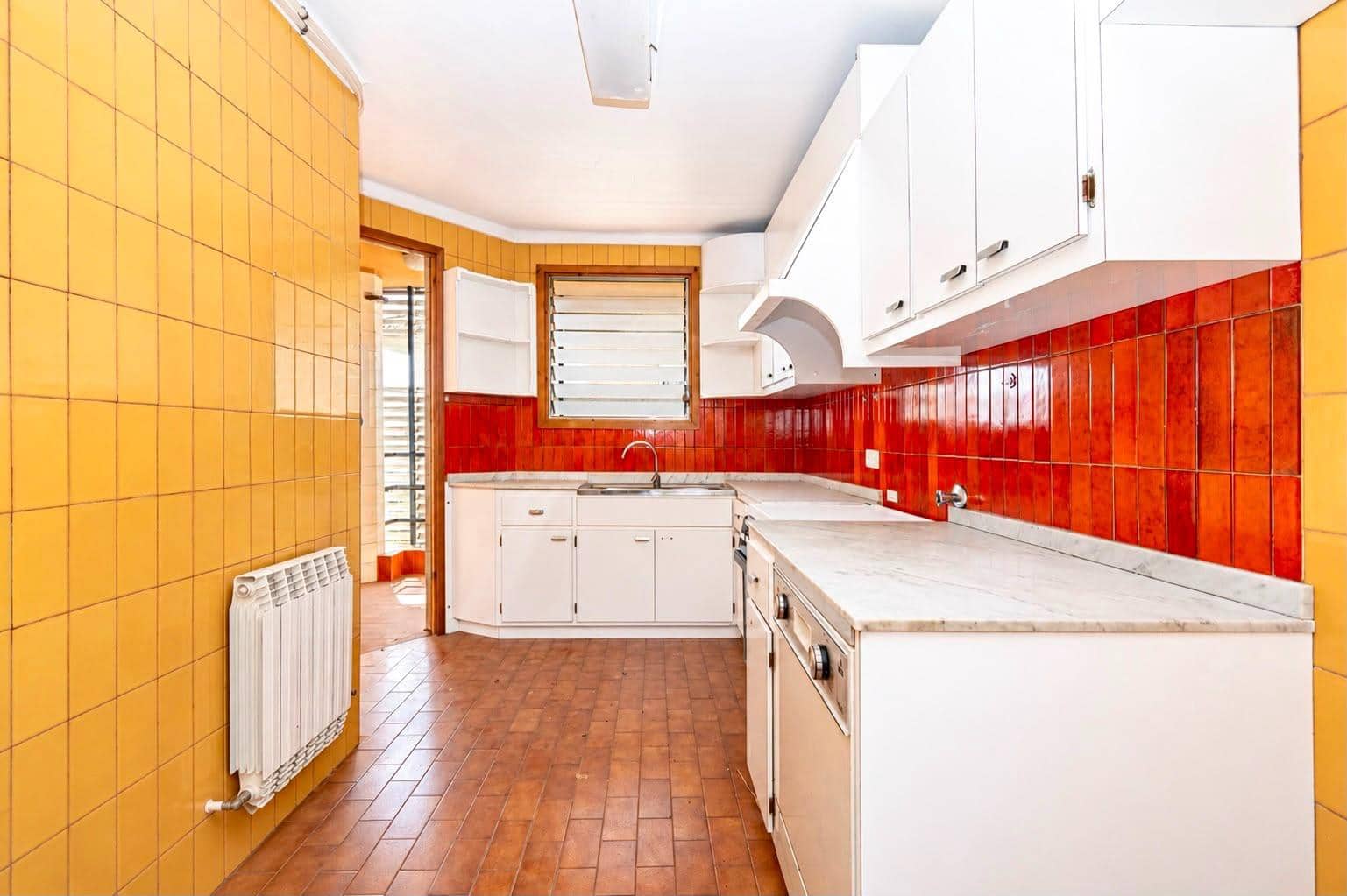 4 chambre Appartement à vendre à Palma de Mallorca avec garage - 650 000 € (Ref: 9882050)