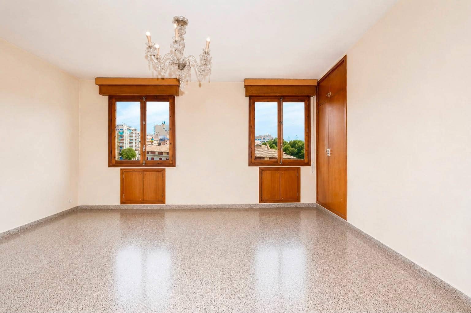 4 chambre Appartement à vendre à Palma de Mallorca avec garage - 650 000 € (Ref: 9882050)