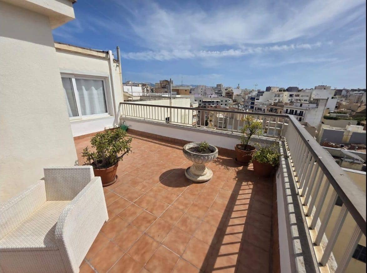 4 sovrum Lägenhet att hyra i Palma de Mallorca med garage - 2 500 € (Ref: 9904153)