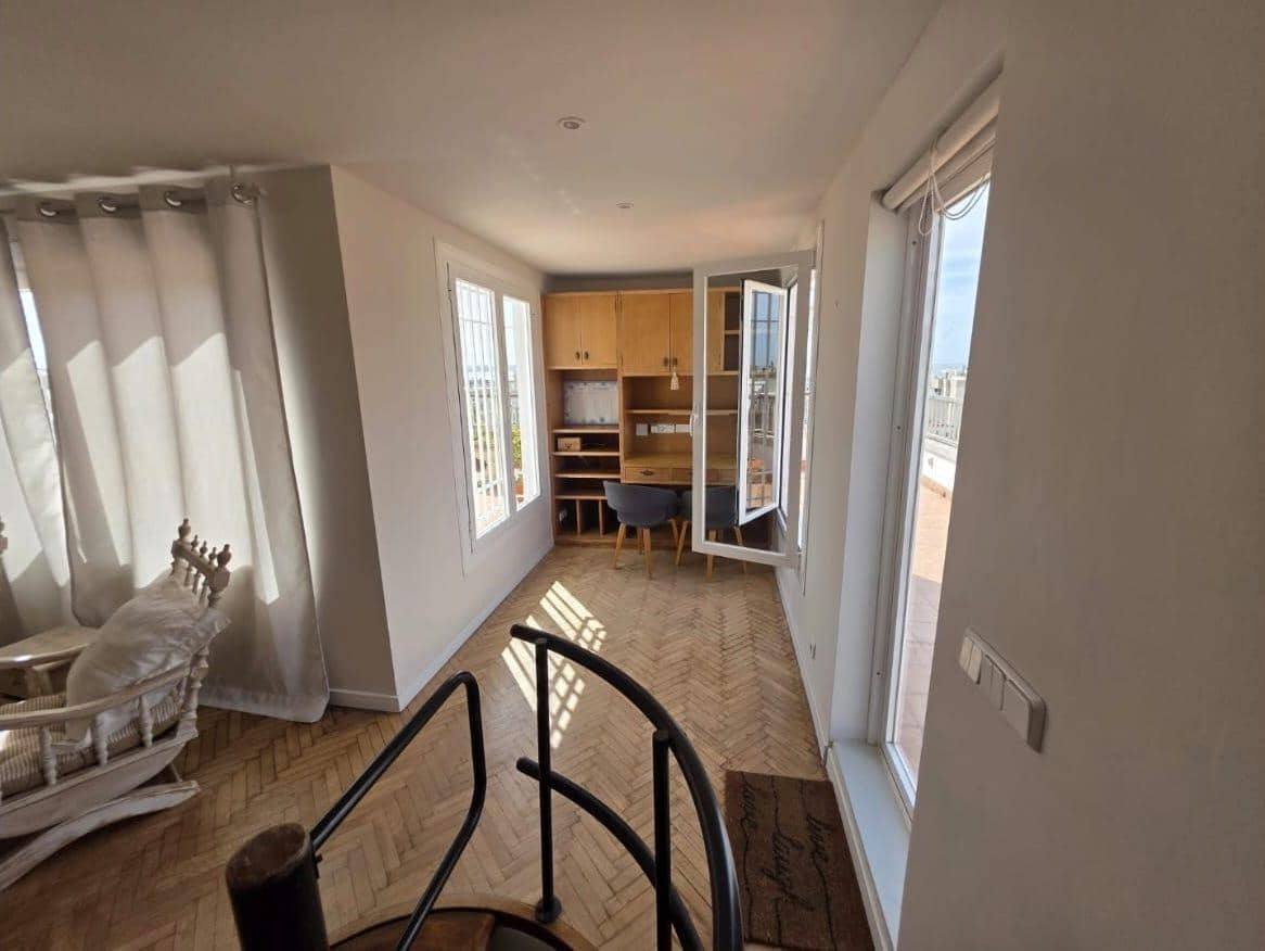 4 sovrum Lägenhet att hyra i Palma de Mallorca med garage - 2 500 € (Ref: 9904153)