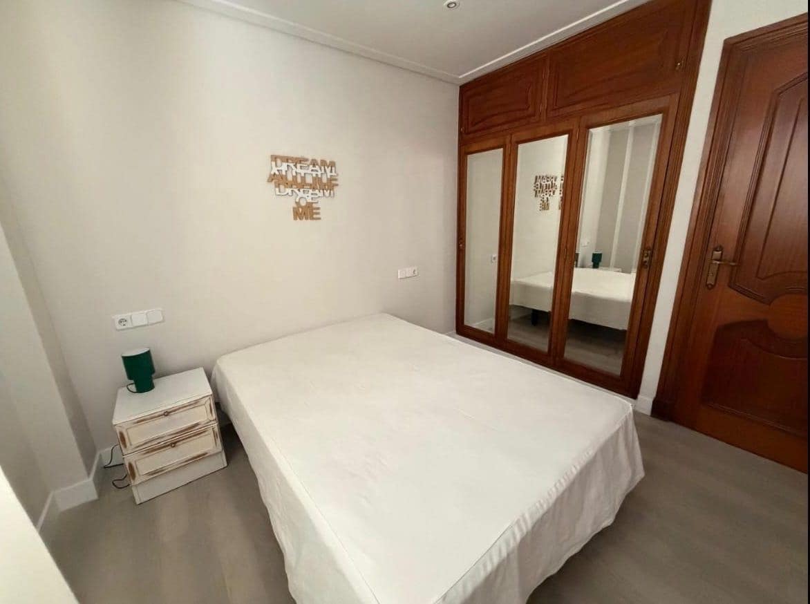 4 sovrum Lägenhet att hyra i Palma de Mallorca med garage - 2 500 € (Ref: 9904153)