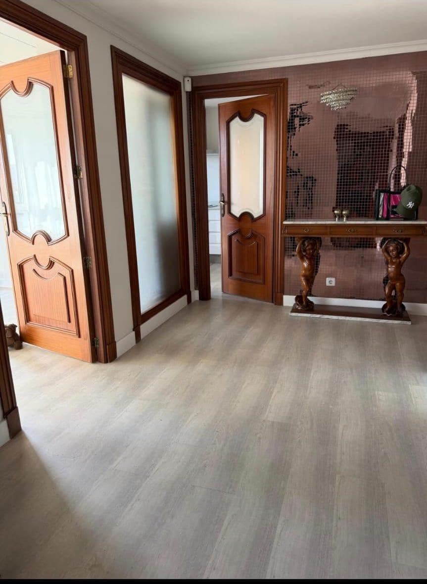 3 bedroom Flat for rent in Palma de Mallorca - € 2,500 (Ref: 9904153)