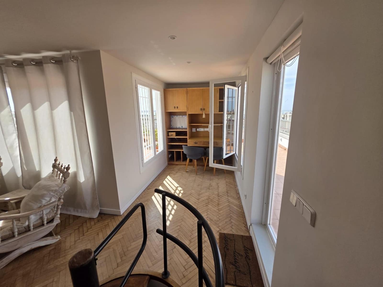 3 bedroom Flat for rent in Palma de Mallorca - € 2,500 (Ref: 9904153)