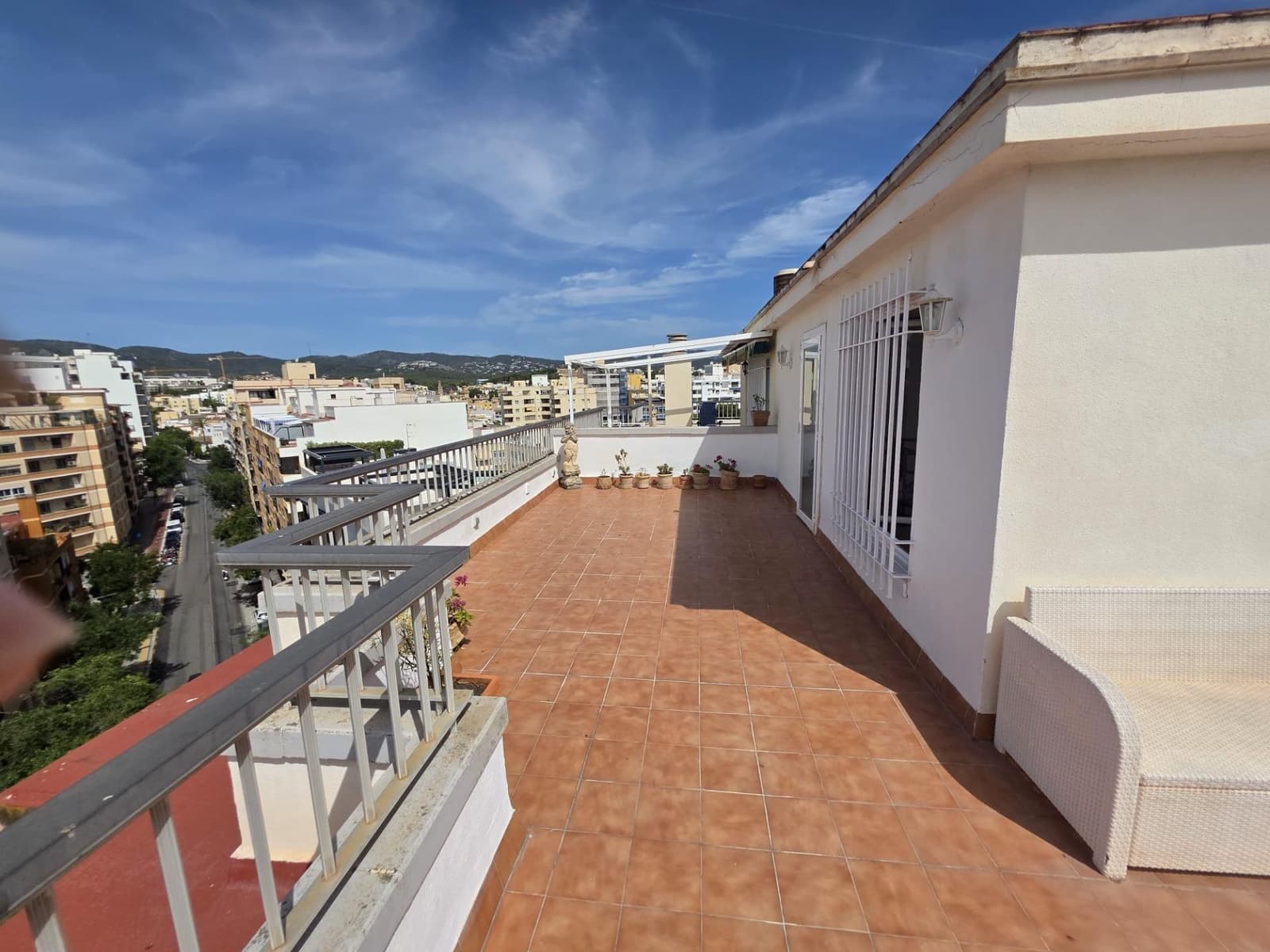 3 bedroom Flat for rent in Palma de Mallorca - € 2,500 (Ref: 9904153)