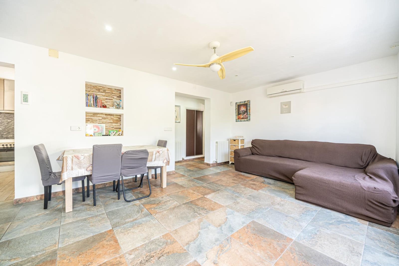 2 bedroom Flat for sale in Palma de Mallorca - € 270,000 (Ref: 9929522)