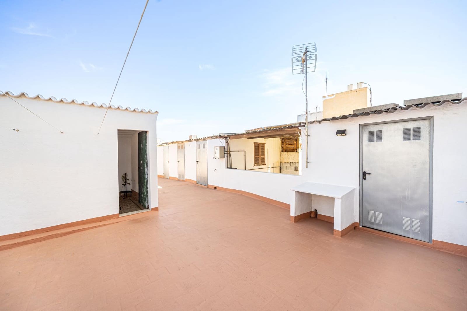 2 bedroom Flat for sale in Palma de Mallorca - € 270,000 (Ref: 9929522)