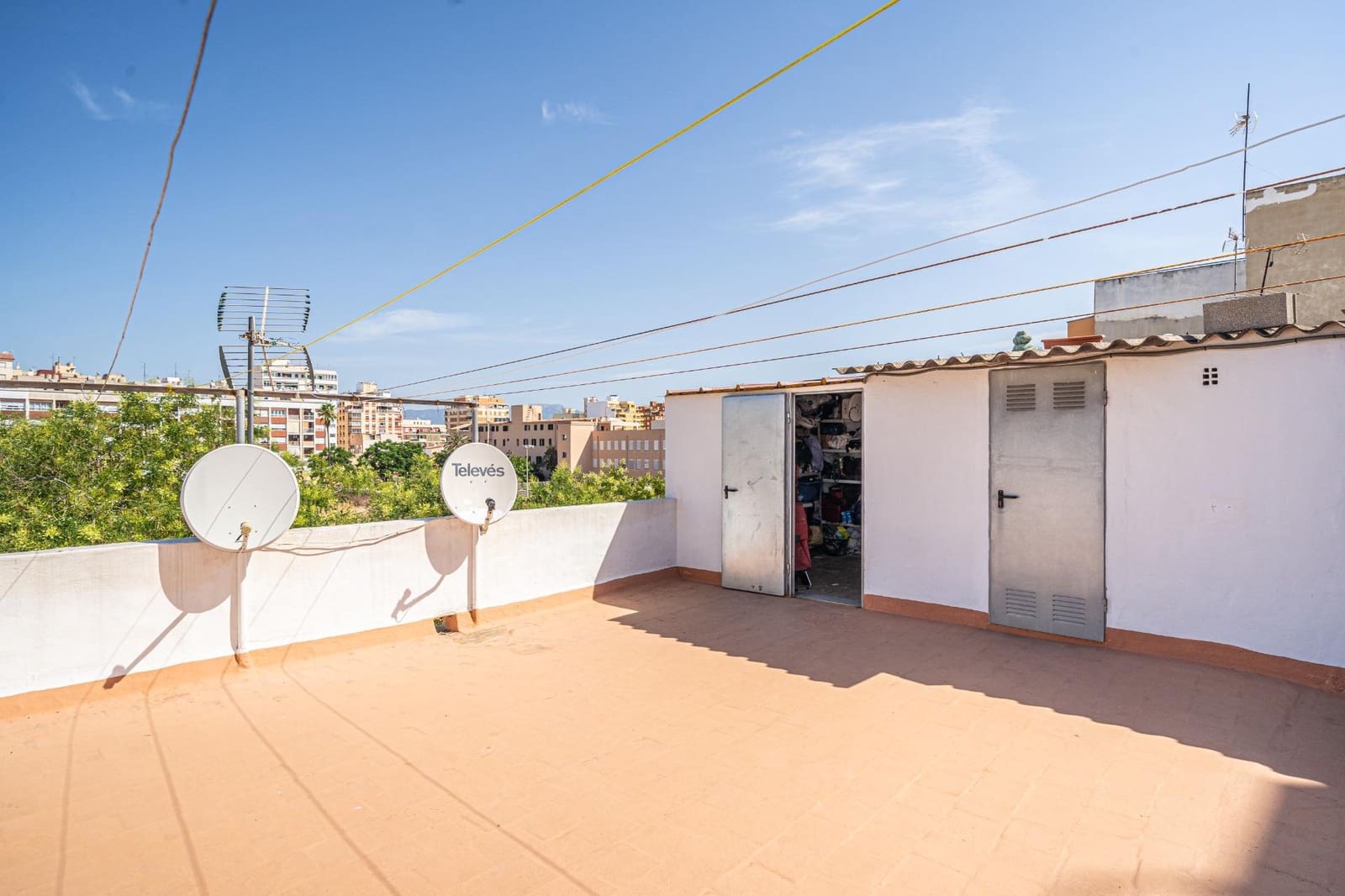 2 bedroom Flat for sale in Palma de Mallorca - € 270,000 (Ref: 9929522)