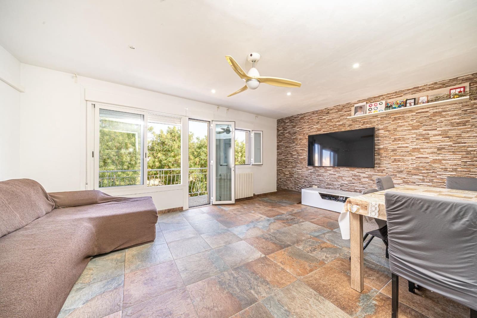2 bedroom Flat for sale in Palma de Mallorca - € 270,000 (Ref: 9929522)