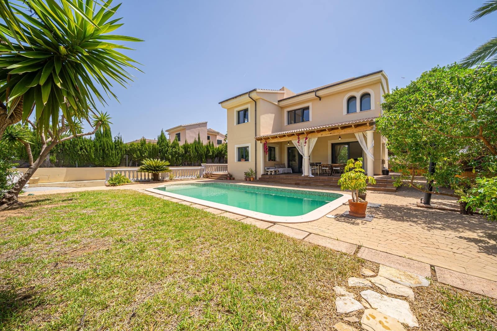 4 bedroom Villa for sale in Sa Cabaneta / La Cabaneta with pool garage - € 899,000 (Ref: 9930823)