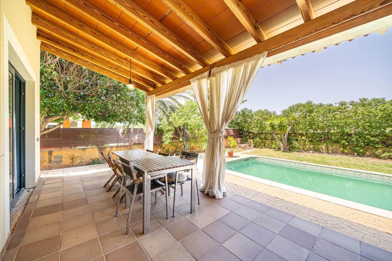 4 bedroom Villa for sale in Sa Cabaneta / La Cabaneta with pool garage - € 899,000 (Ref: 9930823)