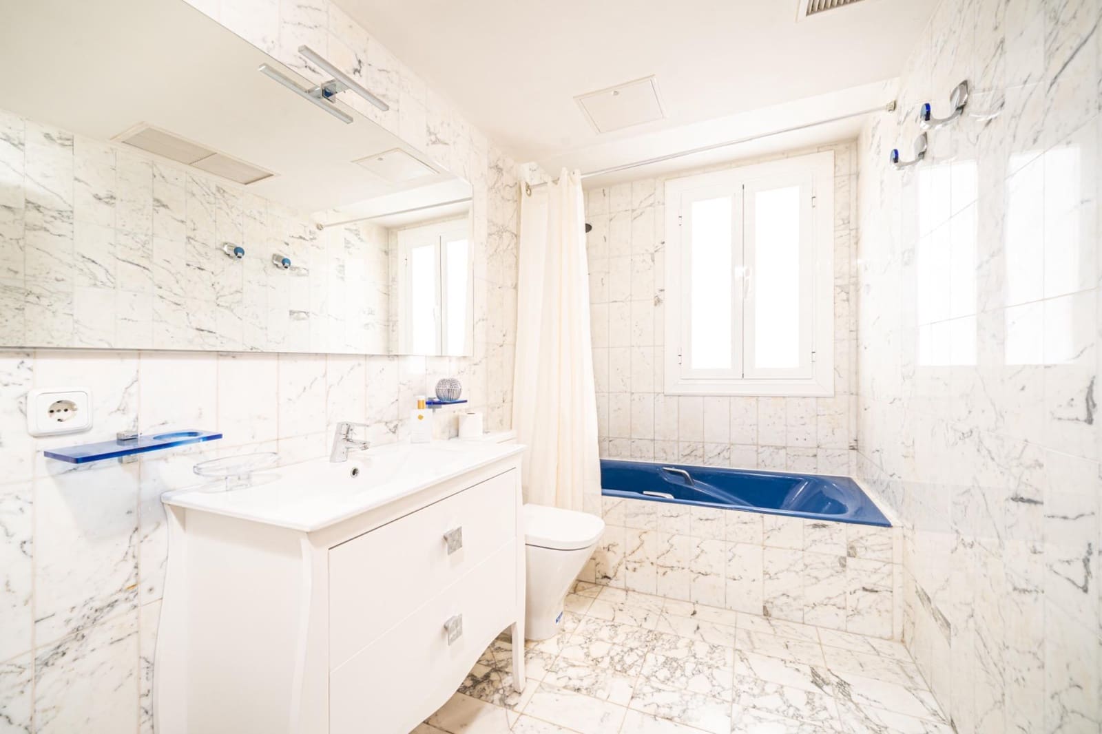 Ático de 3 habitaciones en Palma de Mallorca en alquiler con garaje - 2.490 € (Ref: 9959936)