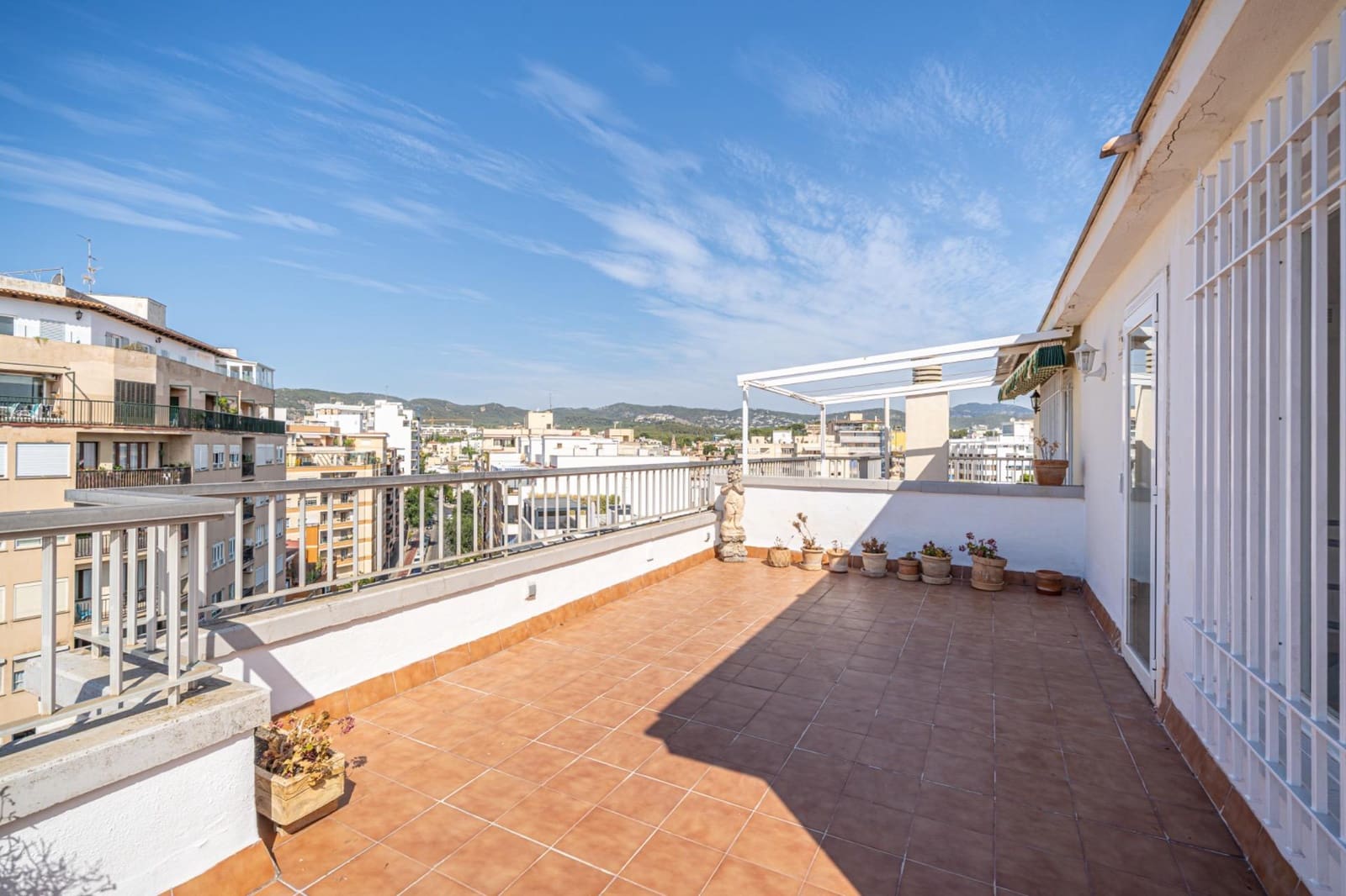 Ático de 3 habitaciones en Palma de Mallorca en alquiler con garaje - 2.490 € (Ref: 9959936)