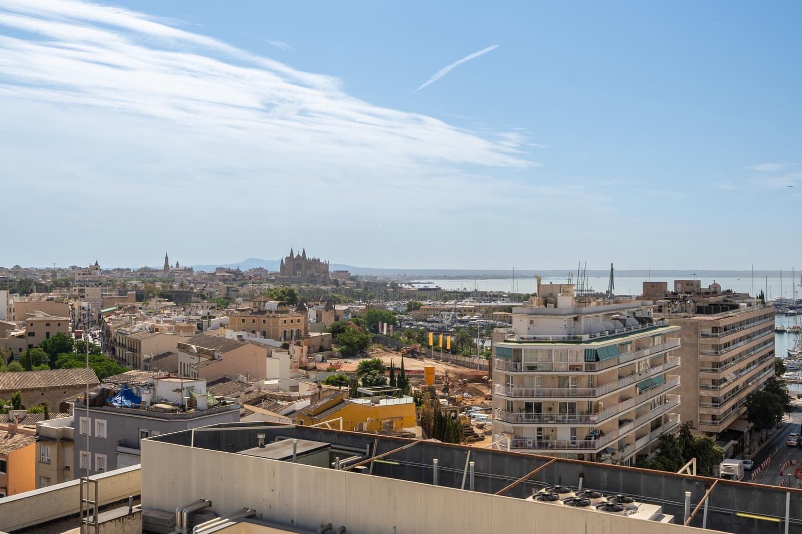 Ático de 3 habitaciones en Palma de Mallorca en alquiler con garaje - 2.490 € (Ref: 9959936)