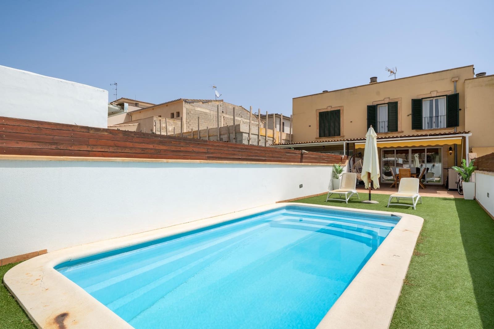 3 soverom Rekkehus til salgs i Vilafranca de Bonany med svømmebasseng - € 480 000 (Ref: 9978996)