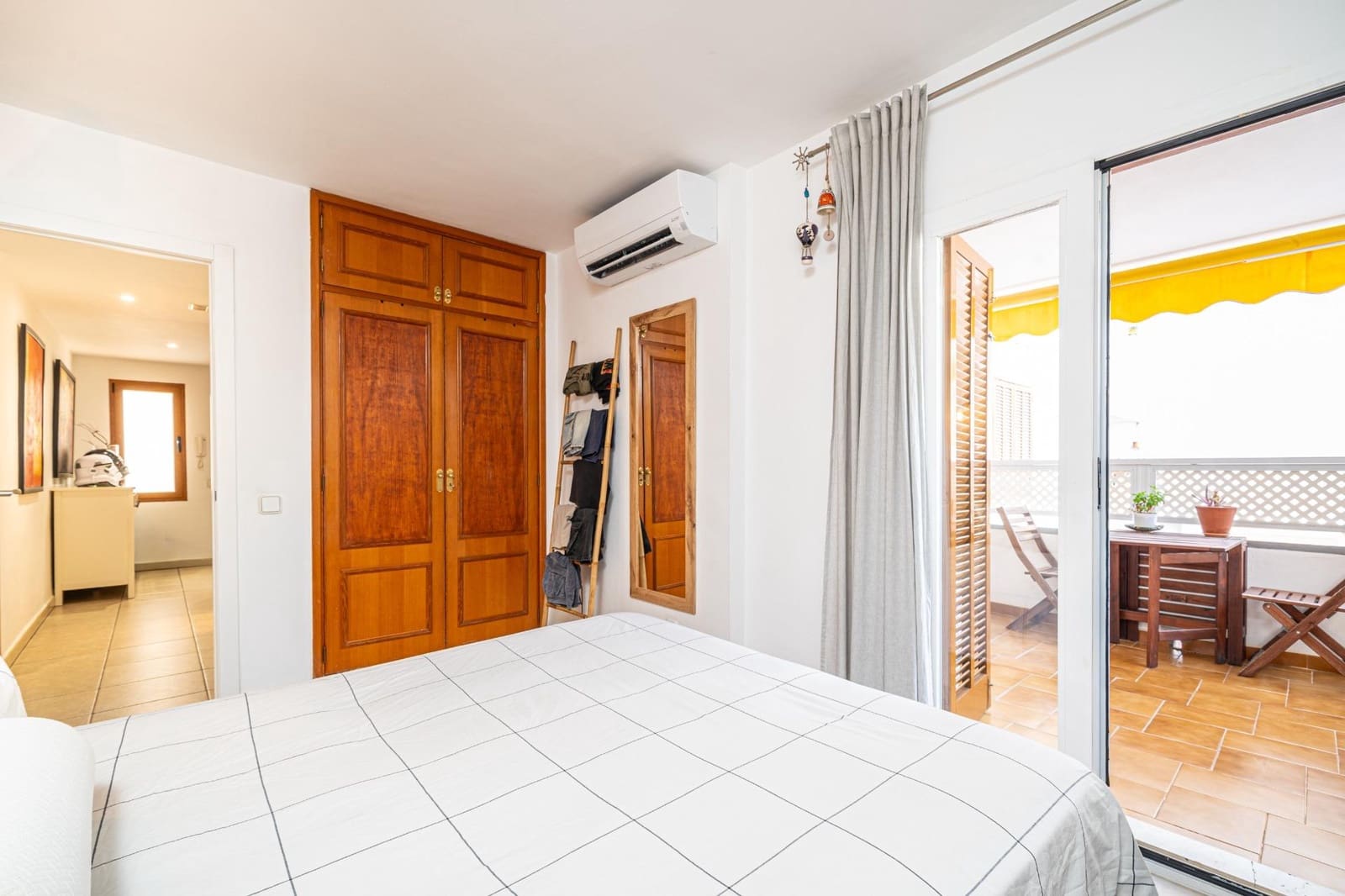 3 bedroom Flat for sale in Santa Ponsa - € 590,000 (Ref: 9997210)