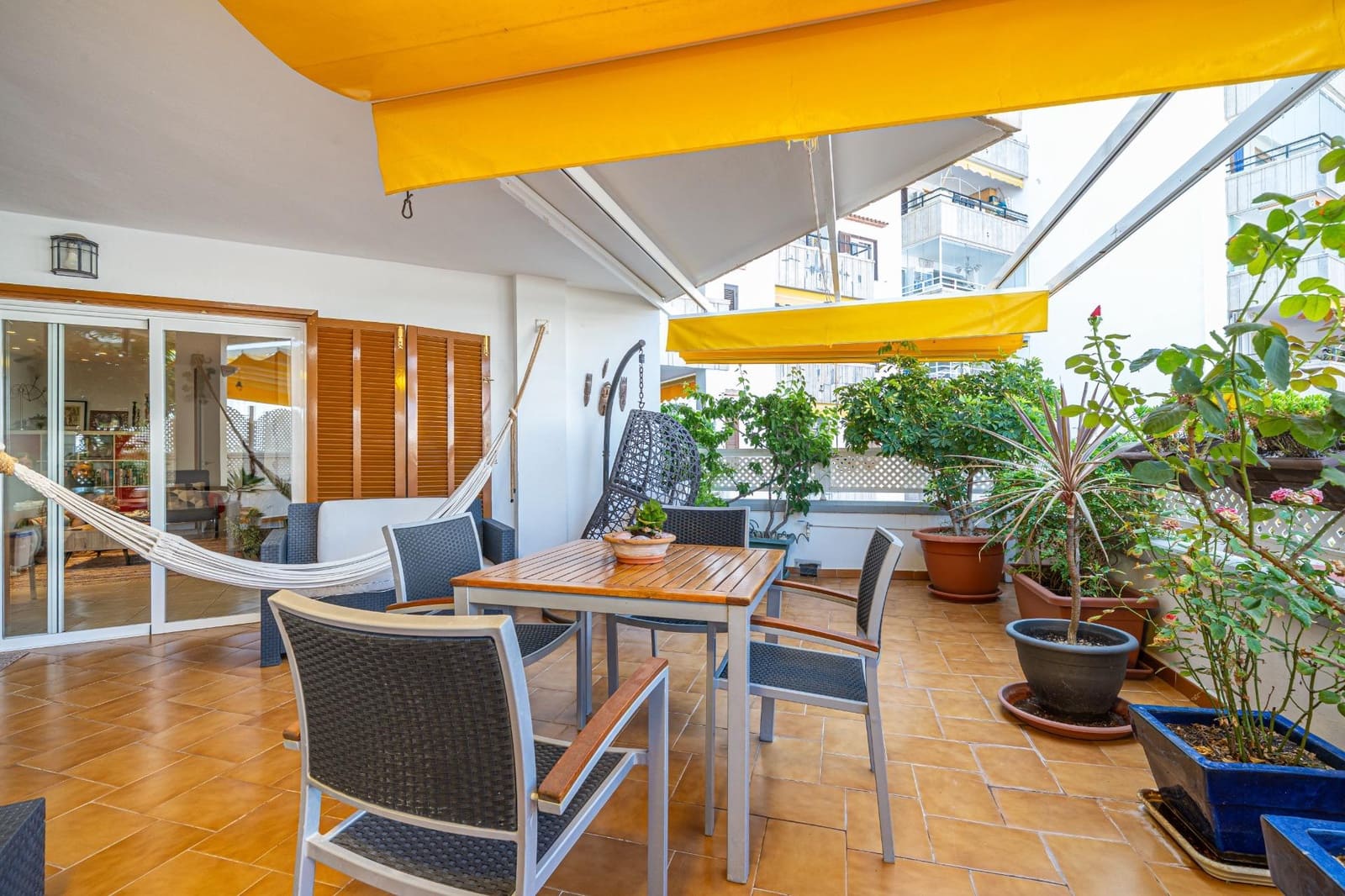 3 bedroom Flat for sale in Santa Ponsa - € 590,000 (Ref: 9997210)