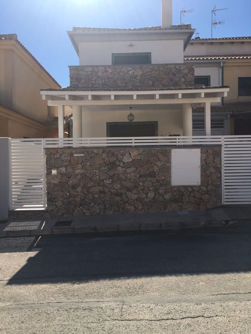 3 camera da letto Villetta a Schiera in vendita in Bigastro con garage - 178.000 € (Rif: 4873552)