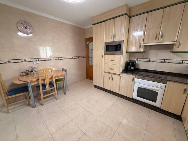 4 soverom Leilighet til leie i Cartagena - € 1 000 (Ref: 10009180)