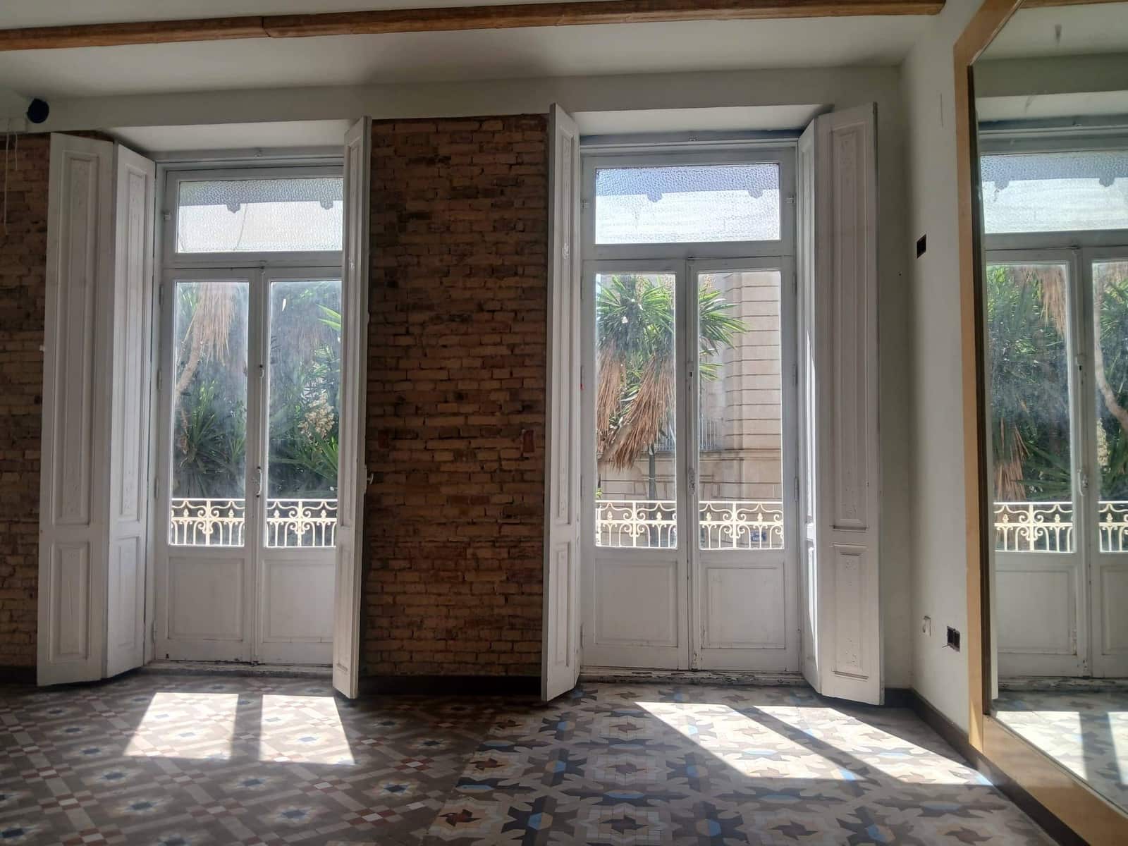 Commercial for rent in Cartagena - € 2,400 (Ref: 10034064)