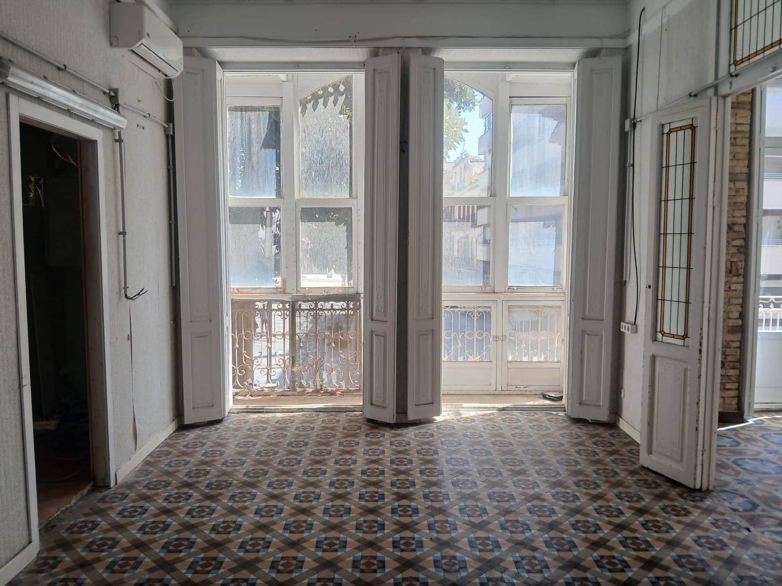 Commercial for rent in Cartagena - € 2,400 (Ref: 10034064)
