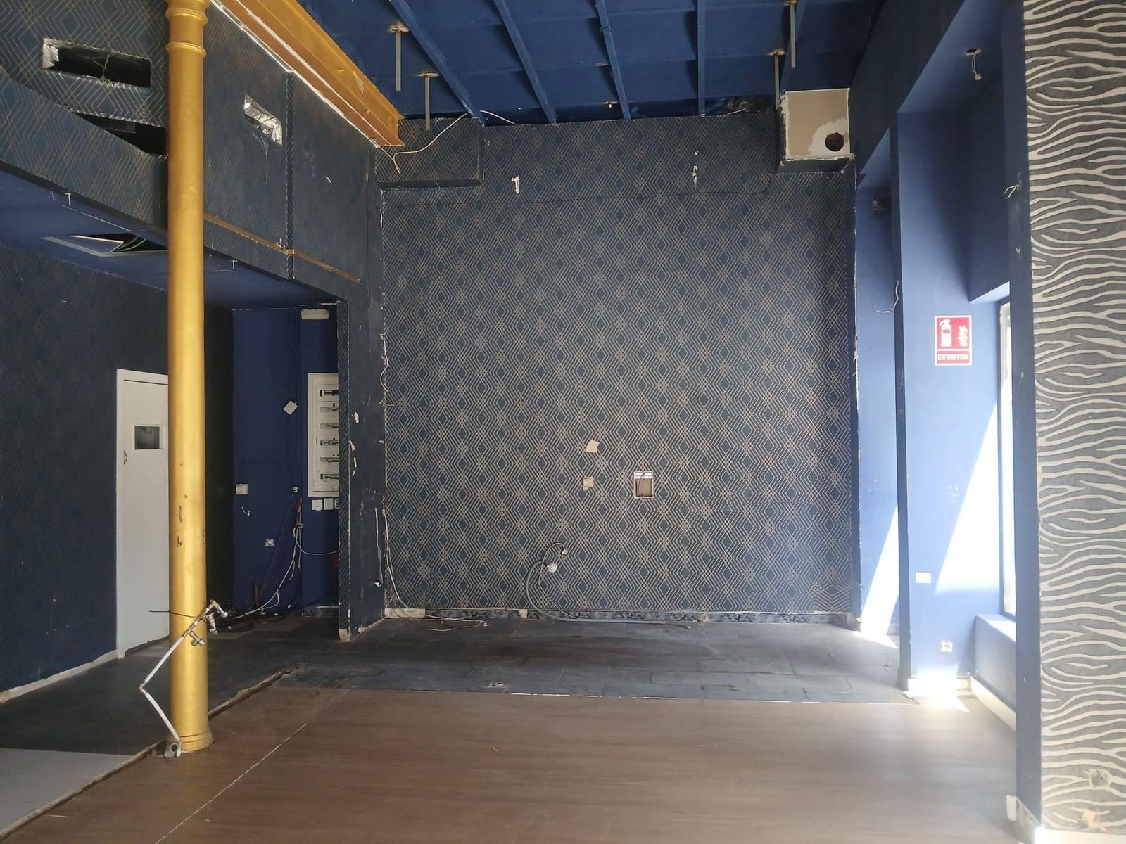 Commercial for rent in Cartagena - € 2,400 (Ref: 10034064)