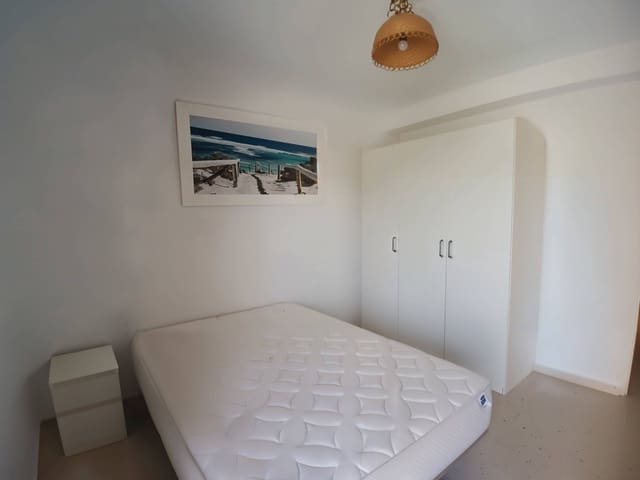 3 slaapkamer Flat te huur in Cartagena met garage - € 750 (Ref: 9890710)