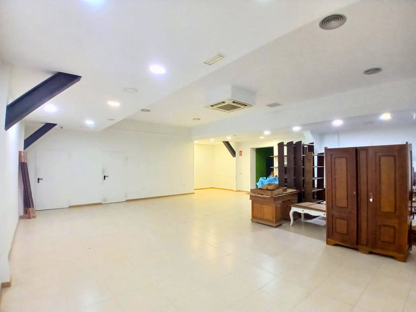 Gewerbe zu verkaufen in Cartagena - 520.000 € (Ref: 9890712)