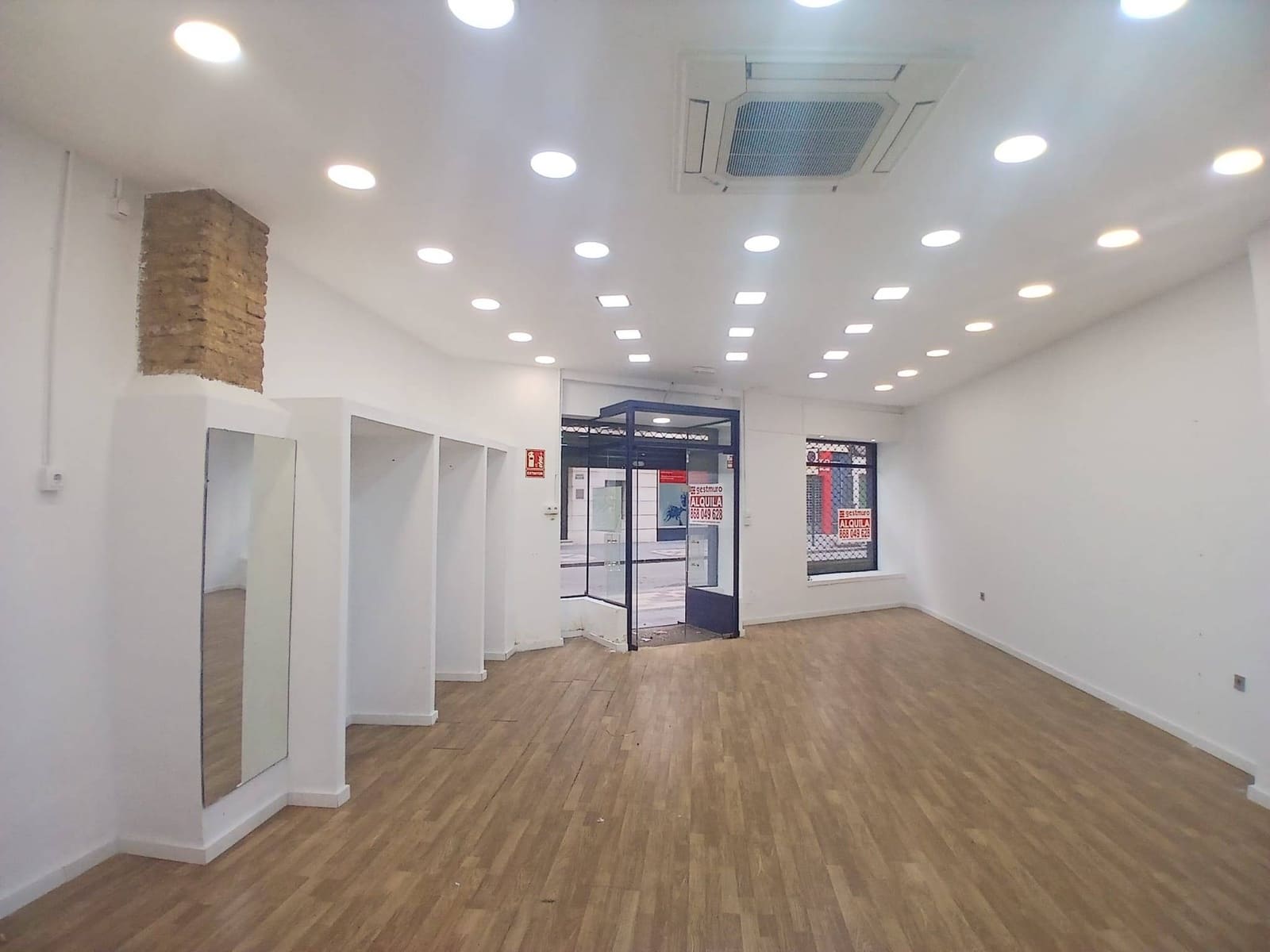 Local Commercial à vendre à Carthagene - 100 000 € (Ref: 9890713)