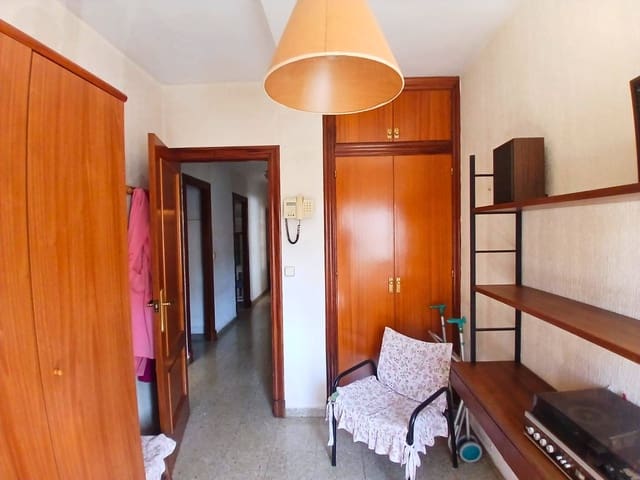 Piso de 4 habitaciones en Cartagena en venta - 184.000 € (Ref: 9890718)