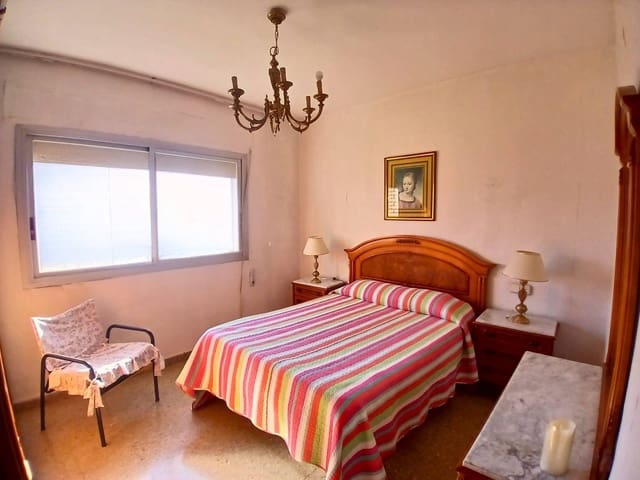 Piso de 4 habitaciones en Cartagena en venta - 184.000 € (Ref: 9890718)