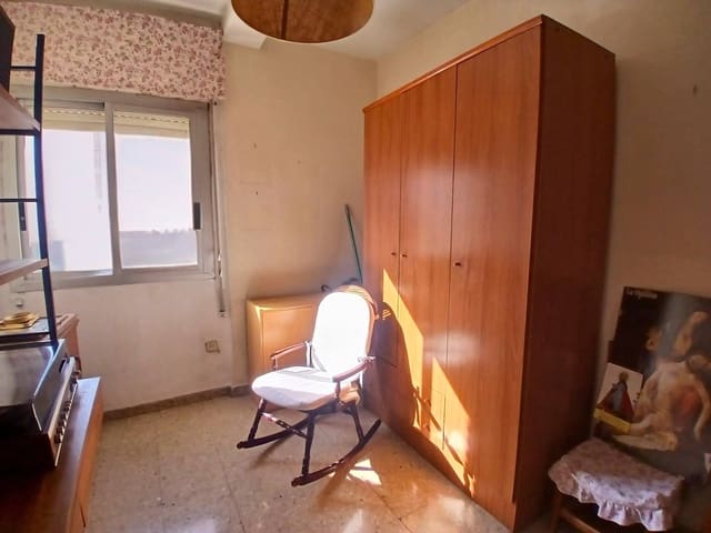 Piso de 4 habitaciones en Cartagena en venta - 184.000 € (Ref: 9890718)