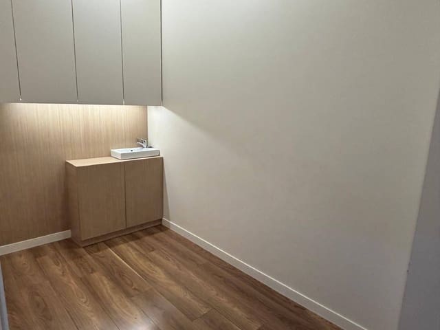 Komercyjne do wynajęcia w Kartagena - 2 900 € (Ref: 9890719)