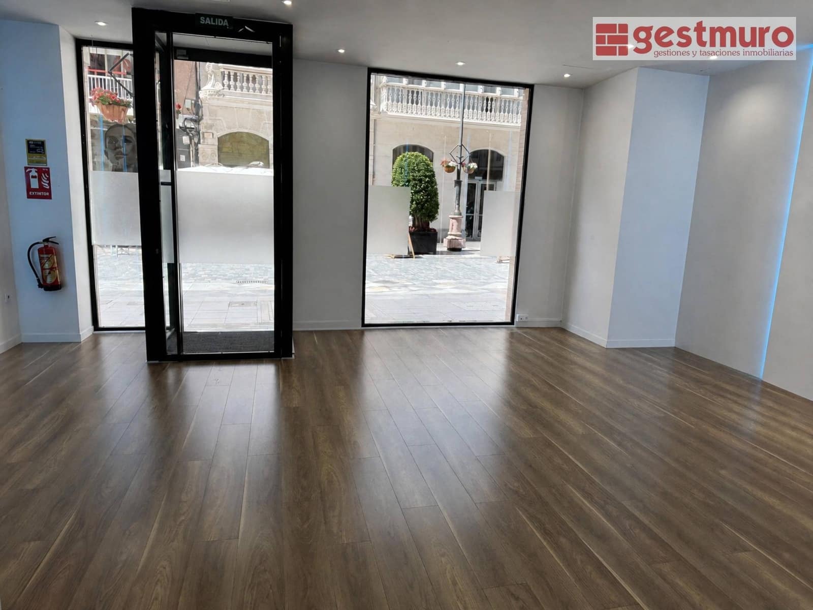 Komercyjne do wynajęcia w Kartagena - 2 900 € (Ref: 9890719)