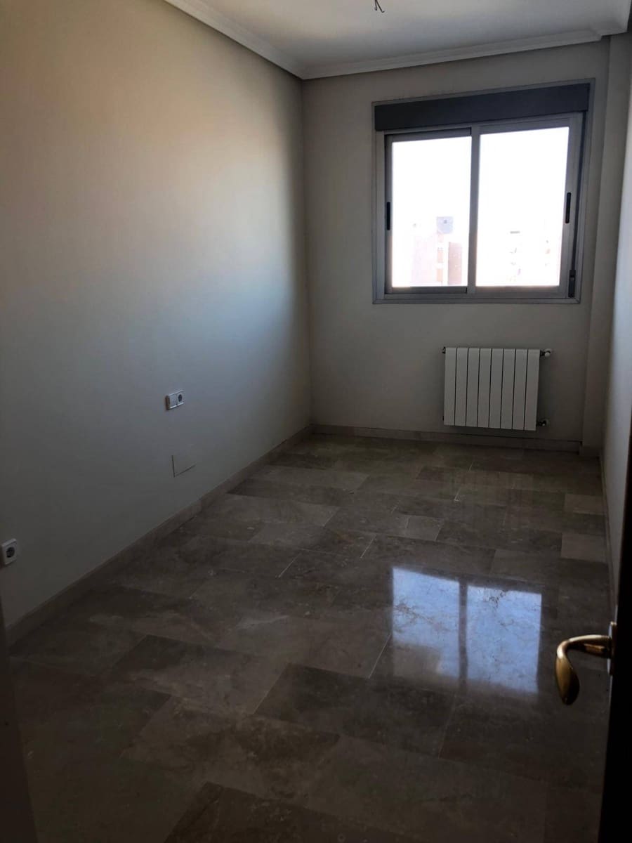 3 Zimmer Penthouse zu vermieten in Cartagena mit Garage - 750 € (Ref: 9898748)
