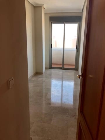 3 bedroom Penthouse for rent in Cartagena with garage - € 750 (Ref: 9898748)