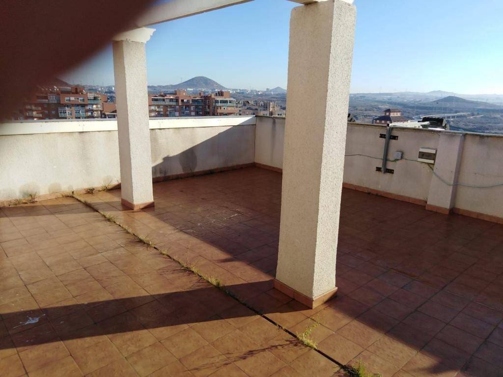 3 Zimmer Penthouse zu vermieten in Cartagena mit Garage - 750 € (Ref: 9898748)